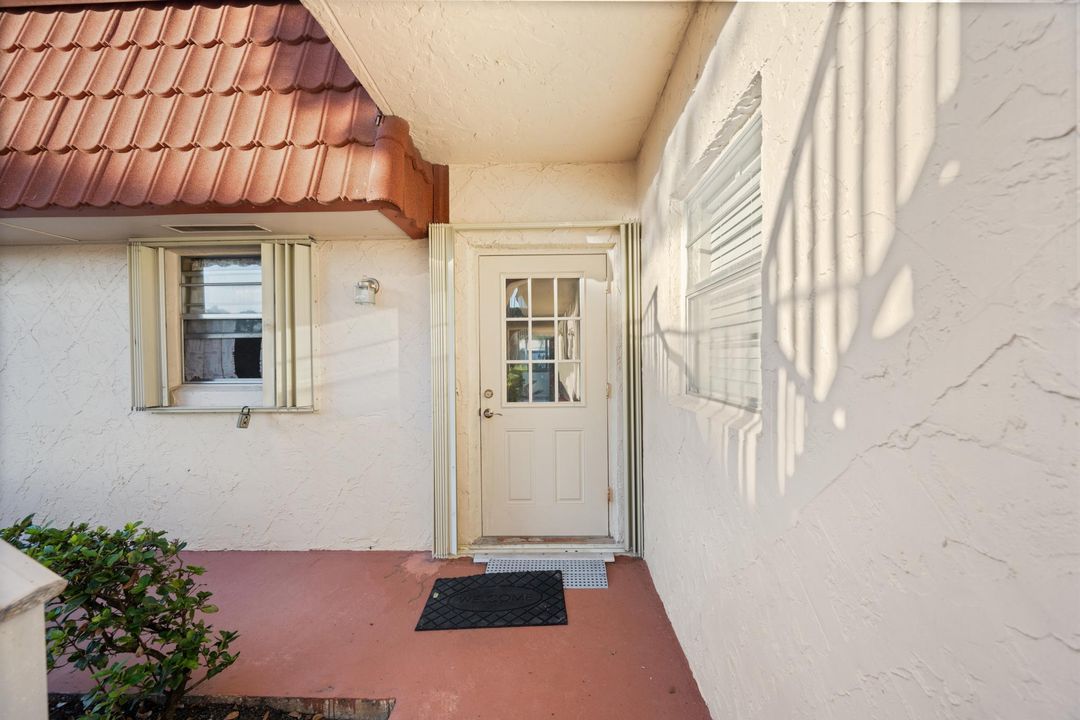 For Sale: $180,000 (2 beds, 2 baths, 1088 Square Feet)