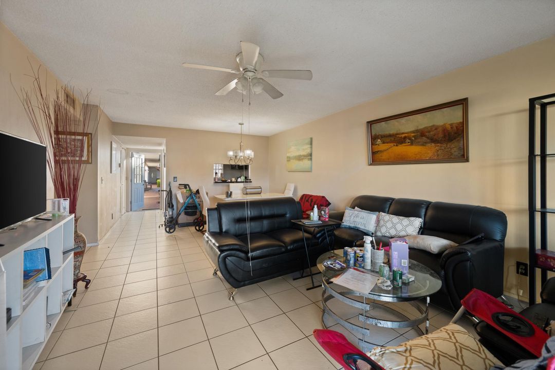 For Sale: $180,000 (2 beds, 2 baths, 1088 Square Feet)