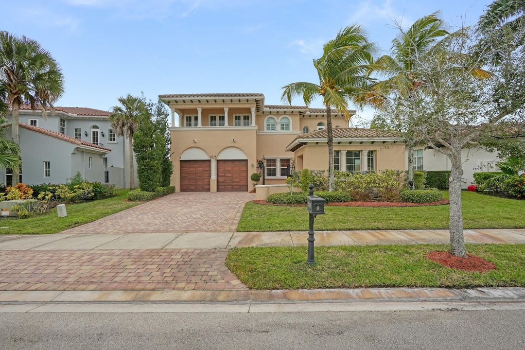 For Sale: $1,450,000 (5 beds, 2 baths, 3836 Square Feet)