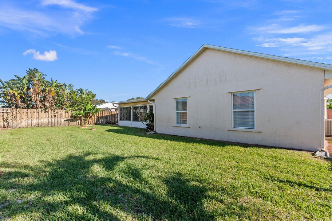 For Sale: $529,900 (3 beds, 2 baths, 1710 Square Feet)