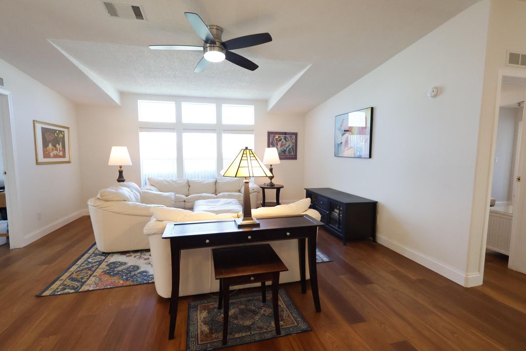 For Sale: $199,000 (3 beds, 2 baths, 1641 Square Feet)