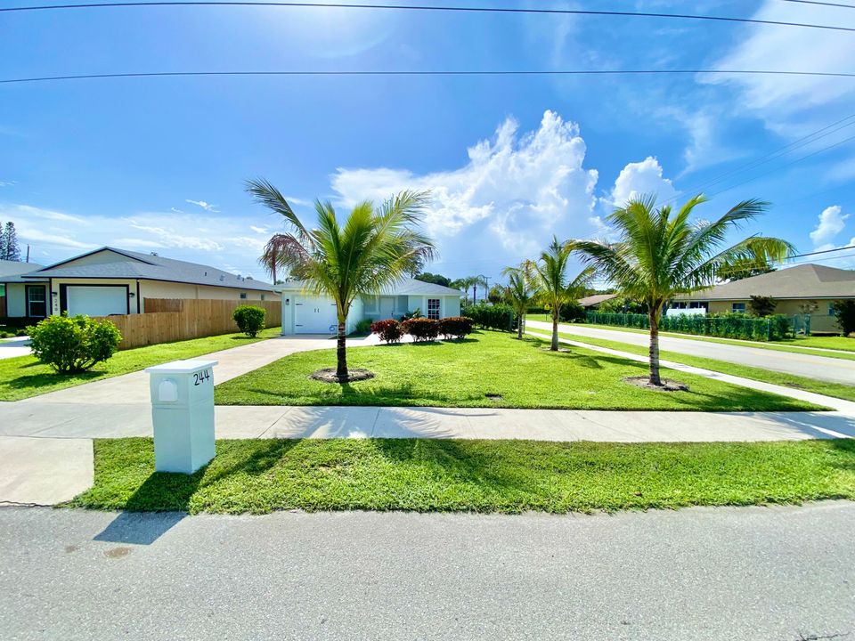 For Sale: $699,000 (3 beds, 2 baths, 1507 Square Feet)