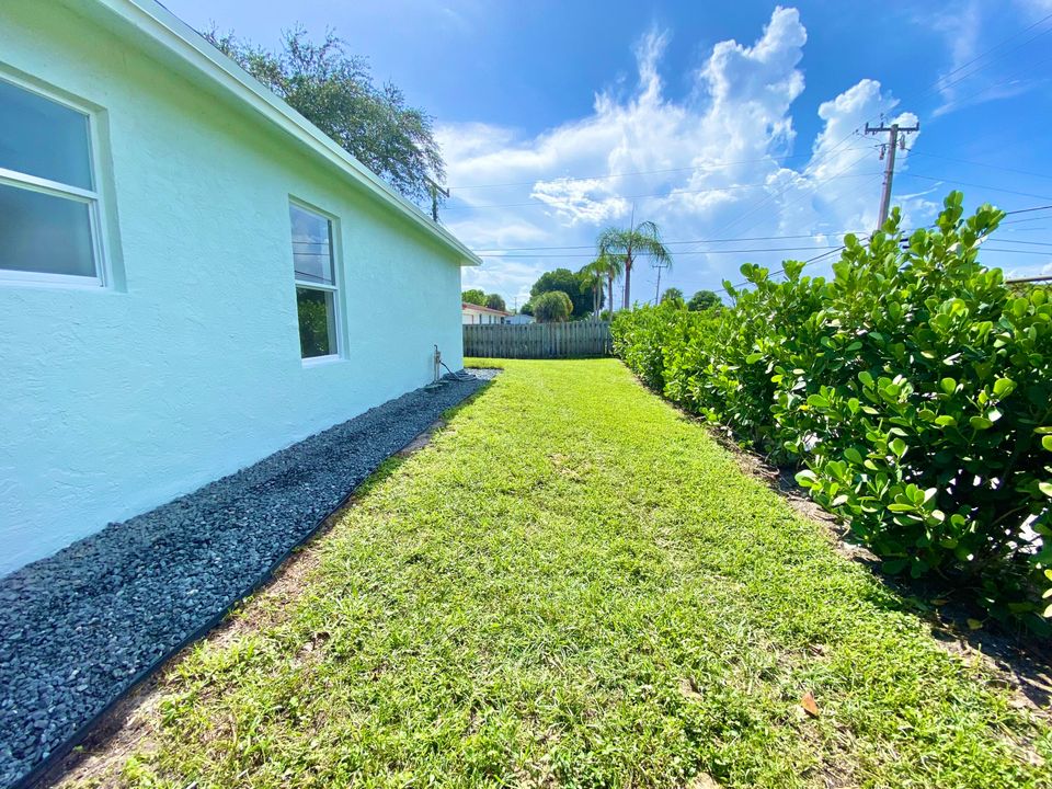 For Sale: $699,000 (3 beds, 2 baths, 1507 Square Feet)