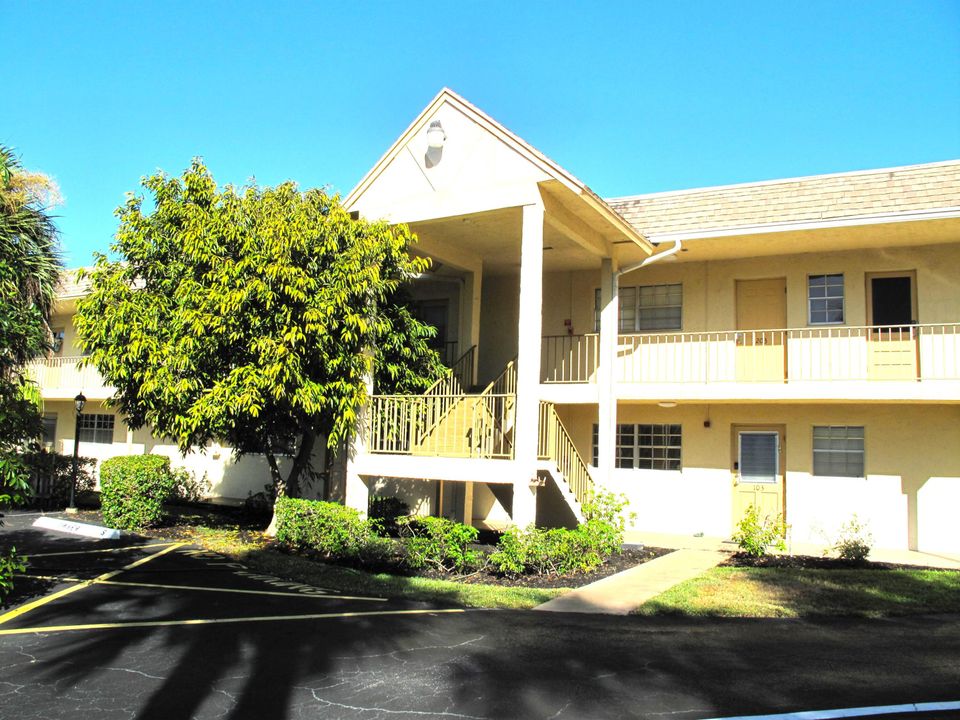 For Sale: $189,000 (2 beds, 2 baths, 1080 Square Feet)