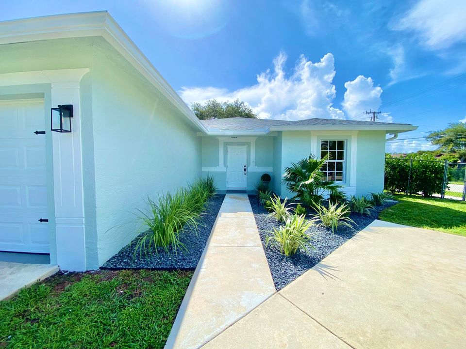 For Sale: $699,000 (3 beds, 2 baths, 1507 Square Feet)