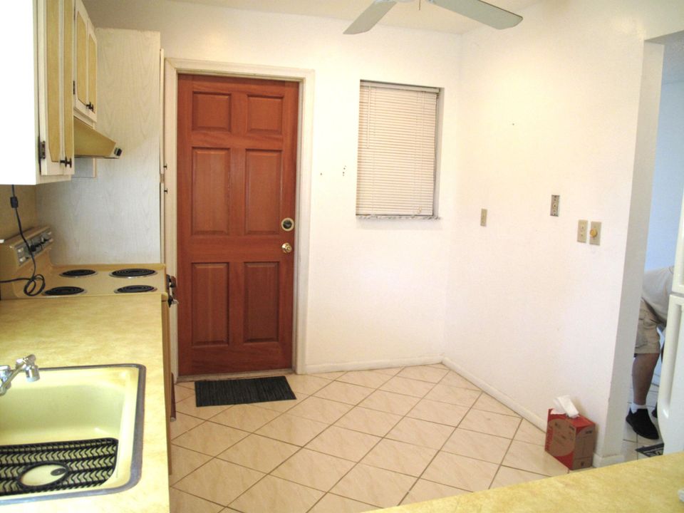 For Sale: $189,000 (2 beds, 2 baths, 1080 Square Feet)