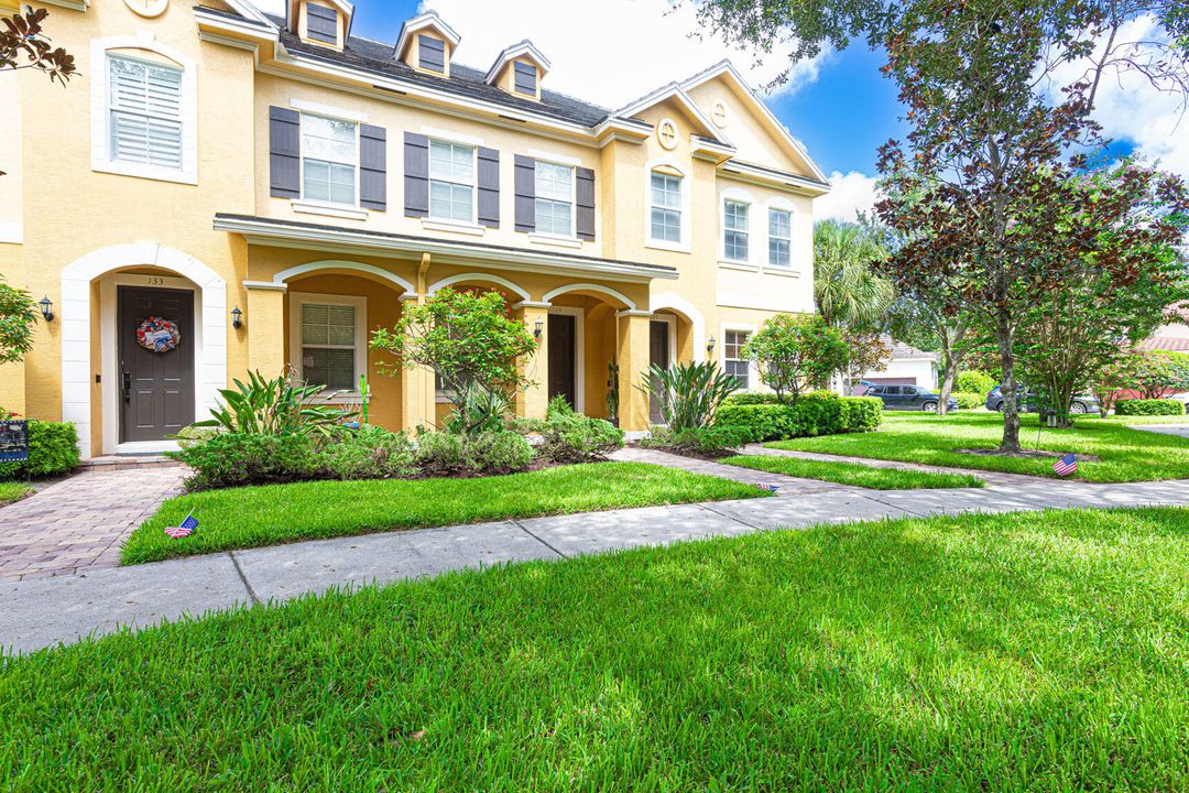 For Sale: $700,000 (3 beds, 2 baths, 2310 Square Feet)