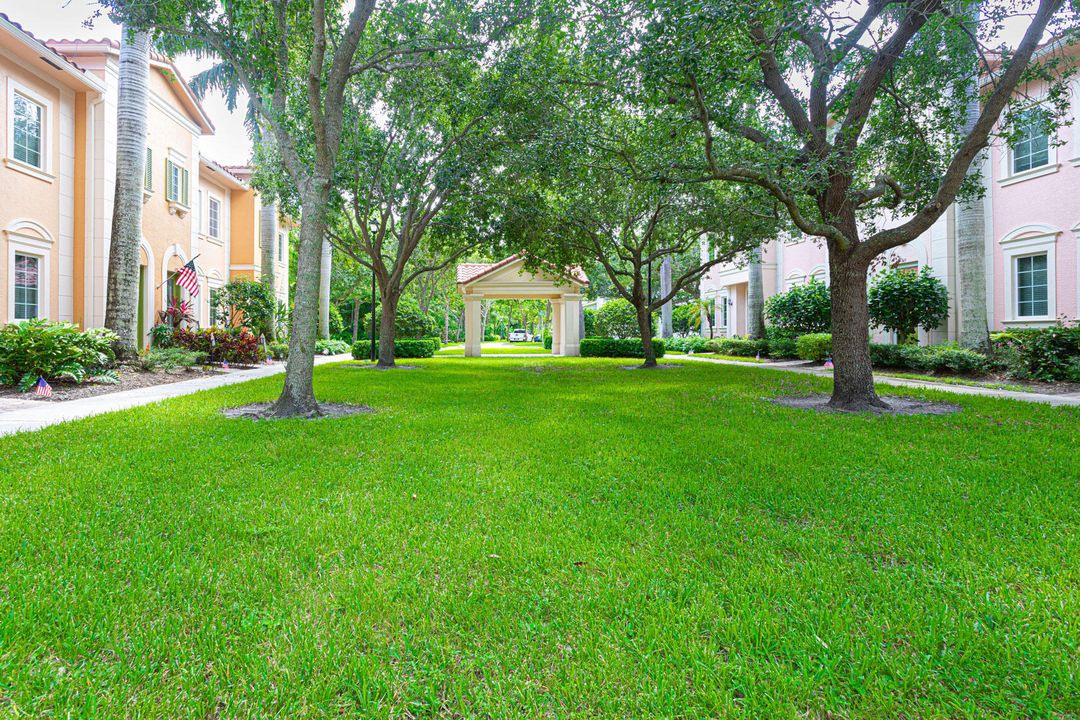 For Sale: $700,000 (3 beds, 2 baths, 2310 Square Feet)