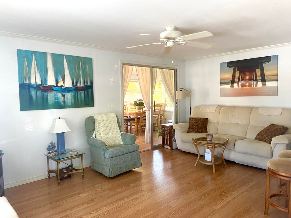 For Sale: $72,000 (2 beds, 2 baths, 900 Square Feet)