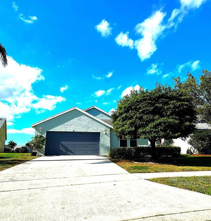 For Sale: $460,000 (3 beds, 2 baths, 1245 Square Feet)