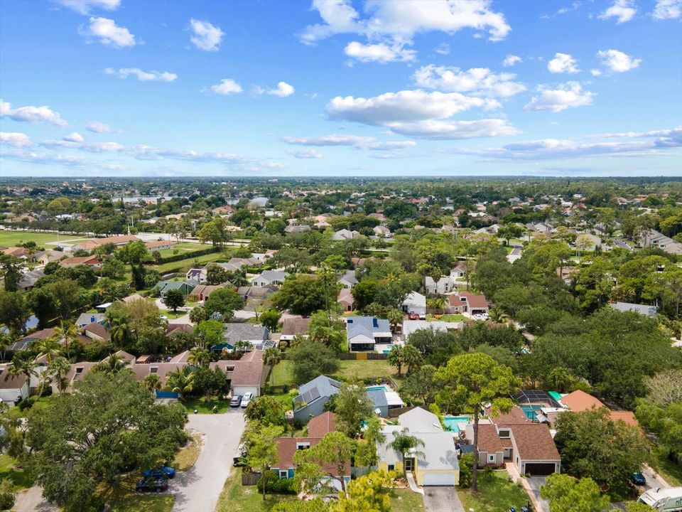 For Sale: $559,000 (3 beds, 2 baths, 1377 Square Feet)