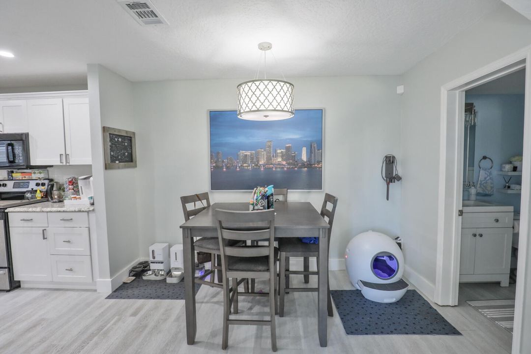 For Sale: $225,000 (2 beds, 2 baths, 1328 Square Feet)