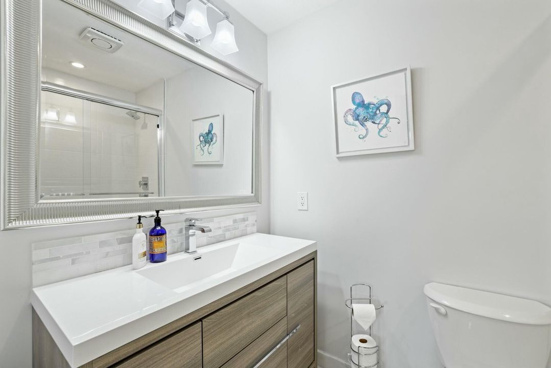 For Sale: $875,000 (2 beds, 2 baths, 1152 Square Feet)