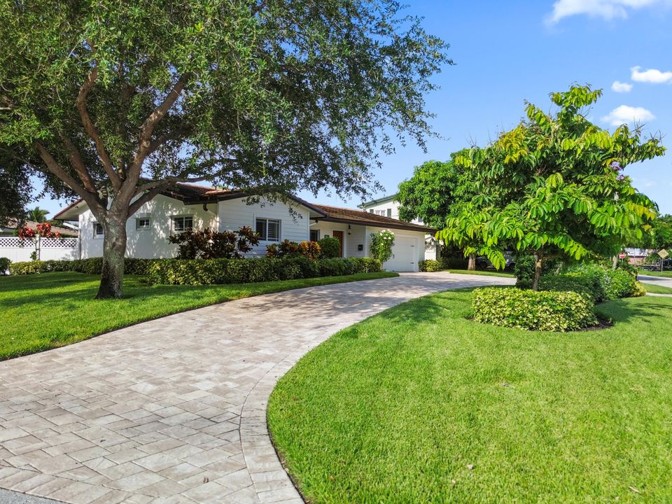 For Sale: $1,199,000 (3 beds, 2 baths, 1920 Square Feet)