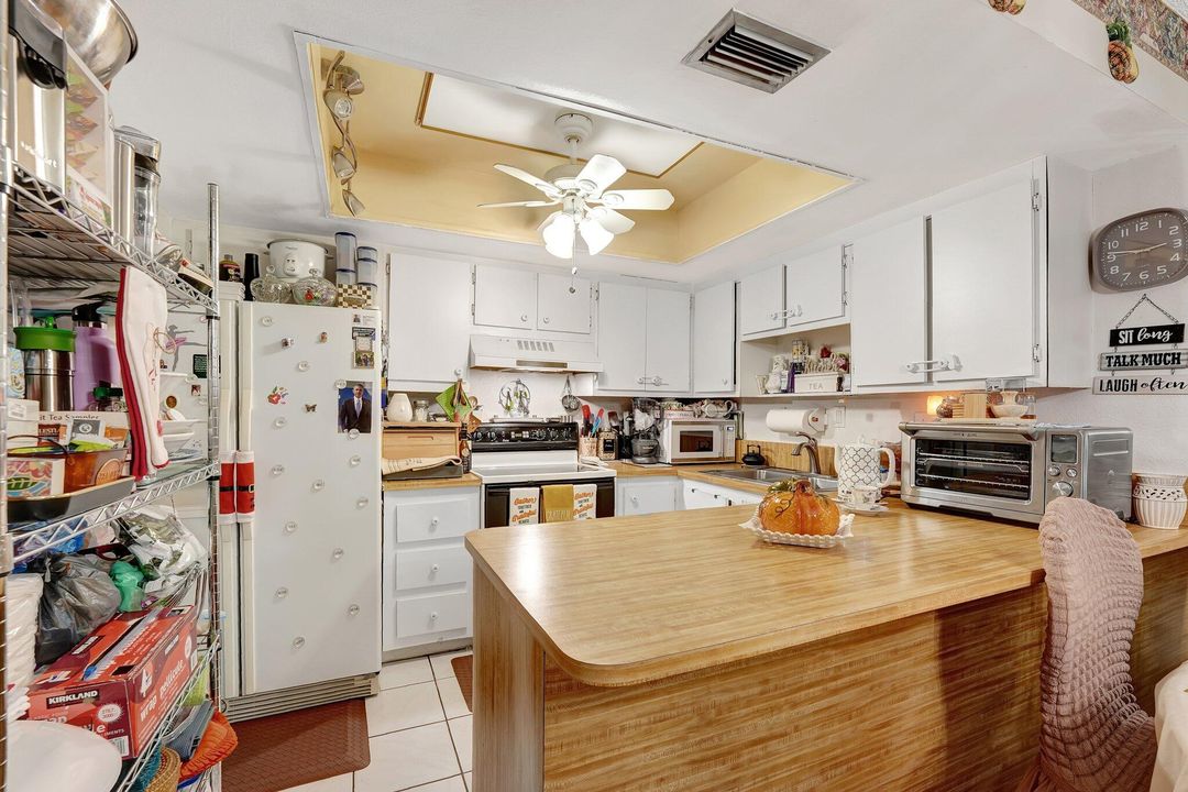 For Sale: $274,900 (2 beds, 2 baths, 1475 Square Feet)