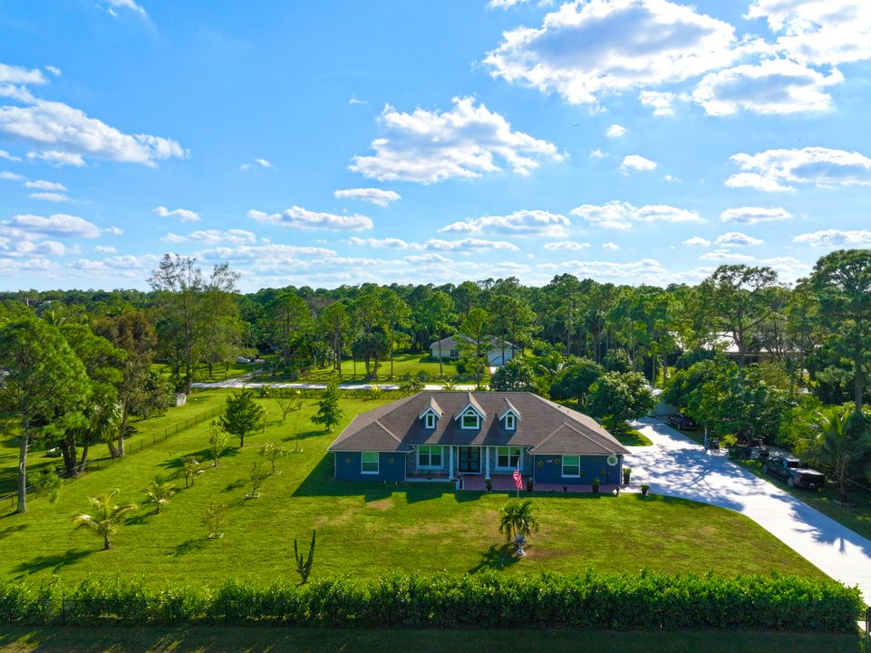 For Sale: $750,000 (4 beds, 2 baths, 2330 Square Feet)