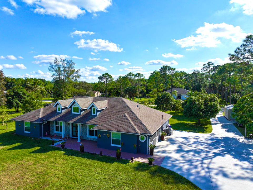 For Sale: $750,000 (4 beds, 2 baths, 2330 Square Feet)