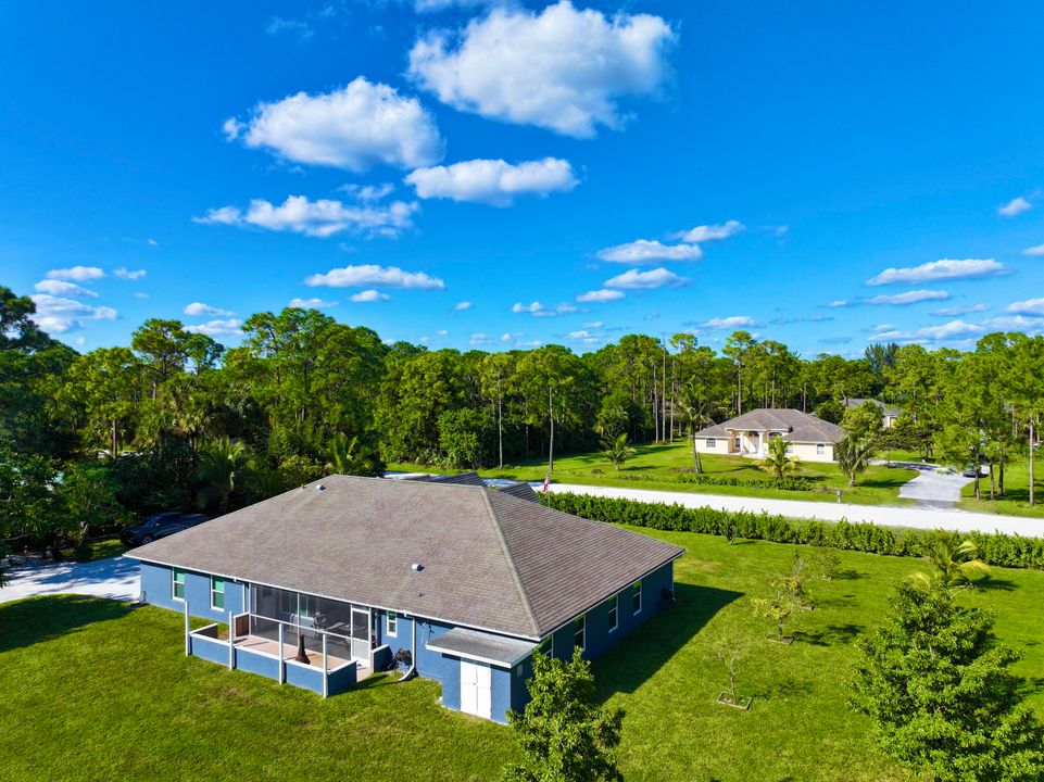 For Sale: $750,000 (4 beds, 2 baths, 2330 Square Feet)