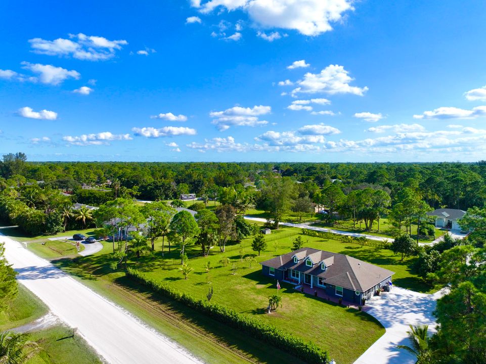 For Sale: $750,000 (4 beds, 2 baths, 2330 Square Feet)