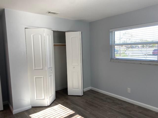 Active With Contract: $1,800 (2 beds, 1 baths, 853 Square Feet)