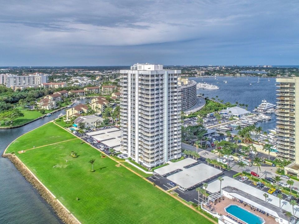 For Sale: $1,050,000 (3 beds, 2 baths, 2478 Square Feet)