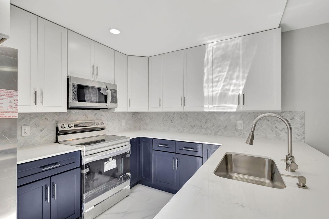 For Sale: $345,000 (2 beds, 2 baths, 1236 Square Feet)