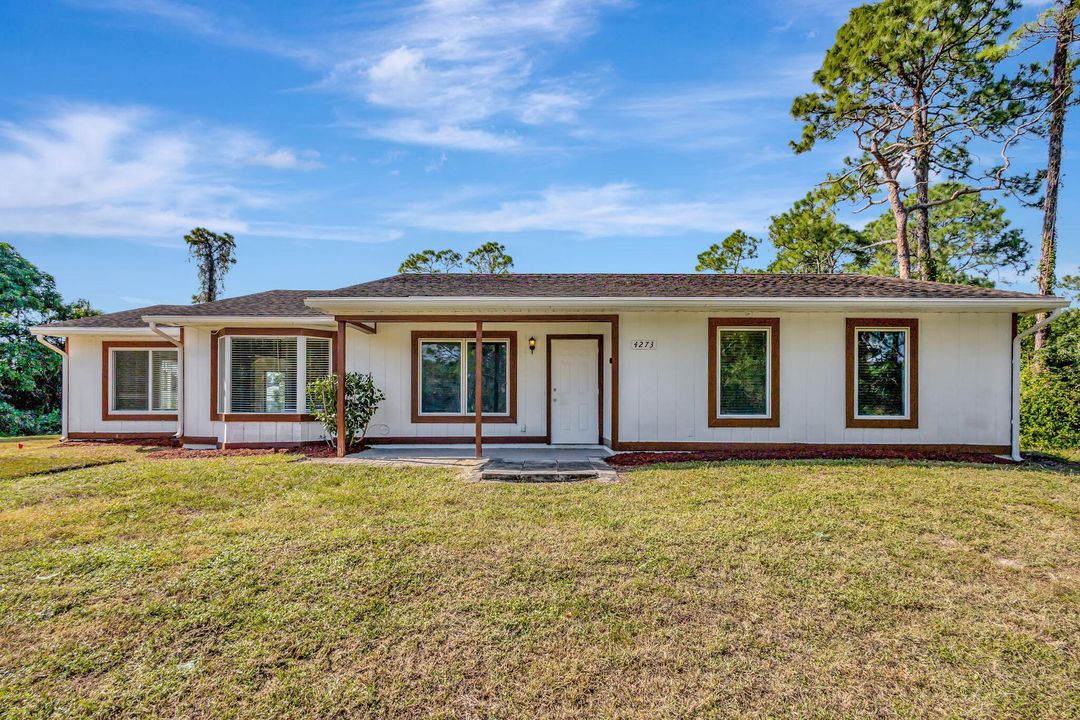 For Sale: $499,900 (3 beds, 2 baths, 1575 Square Feet)