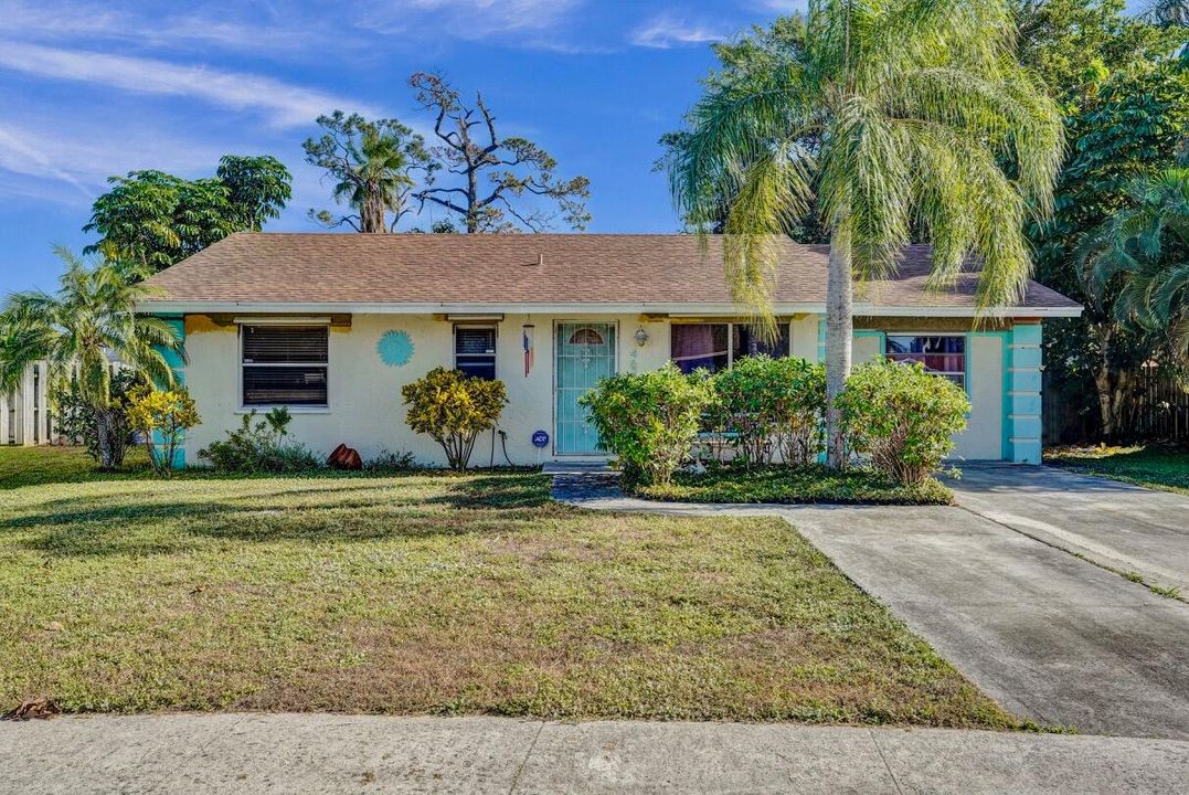 For Sale: $449,000 (3 beds, 2 baths, 1317 Square Feet)