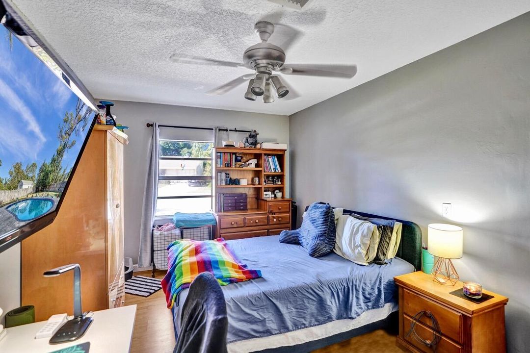 For Sale: $449,000 (3 beds, 2 baths, 1317 Square Feet)