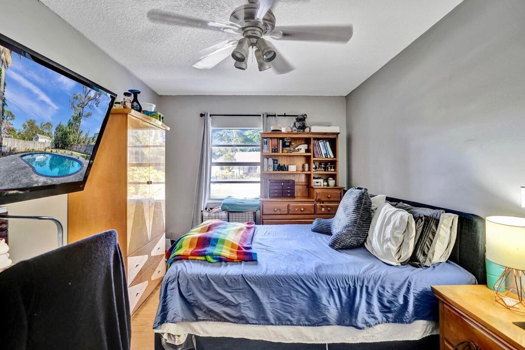 For Sale: $449,000 (3 beds, 2 baths, 1317 Square Feet)