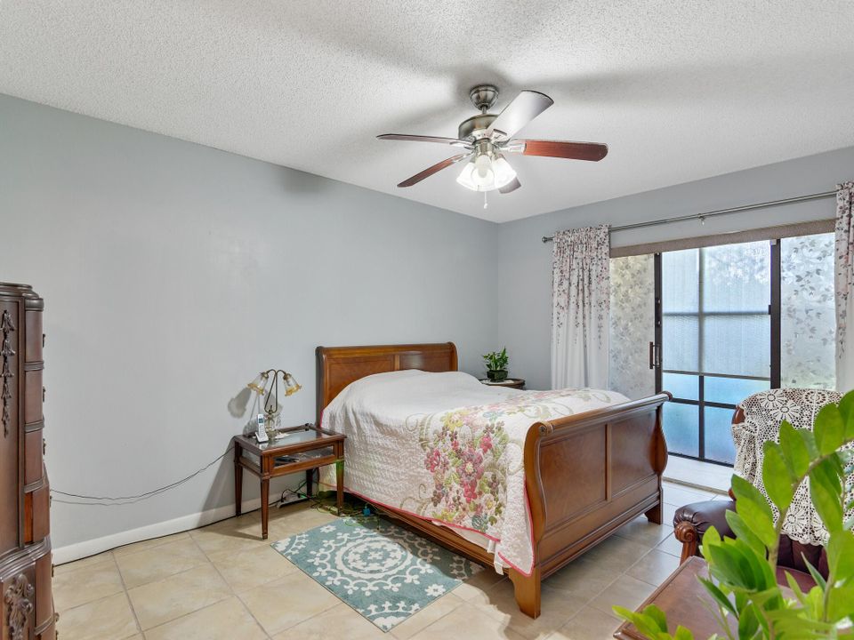 For Sale: $215,000 (2 beds, 2 baths, 1549 Square Feet)