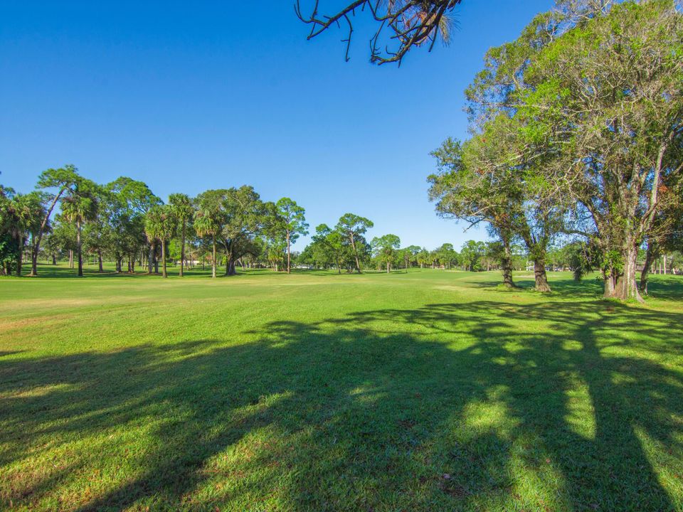 For Sale: $215,000 (2 beds, 2 baths, 1549 Square Feet)