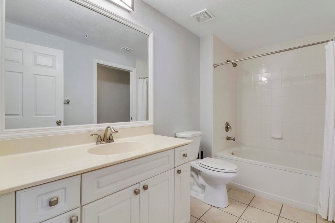 Active With Contract: $2,150 (1 beds, 1 baths, 878 Square Feet)