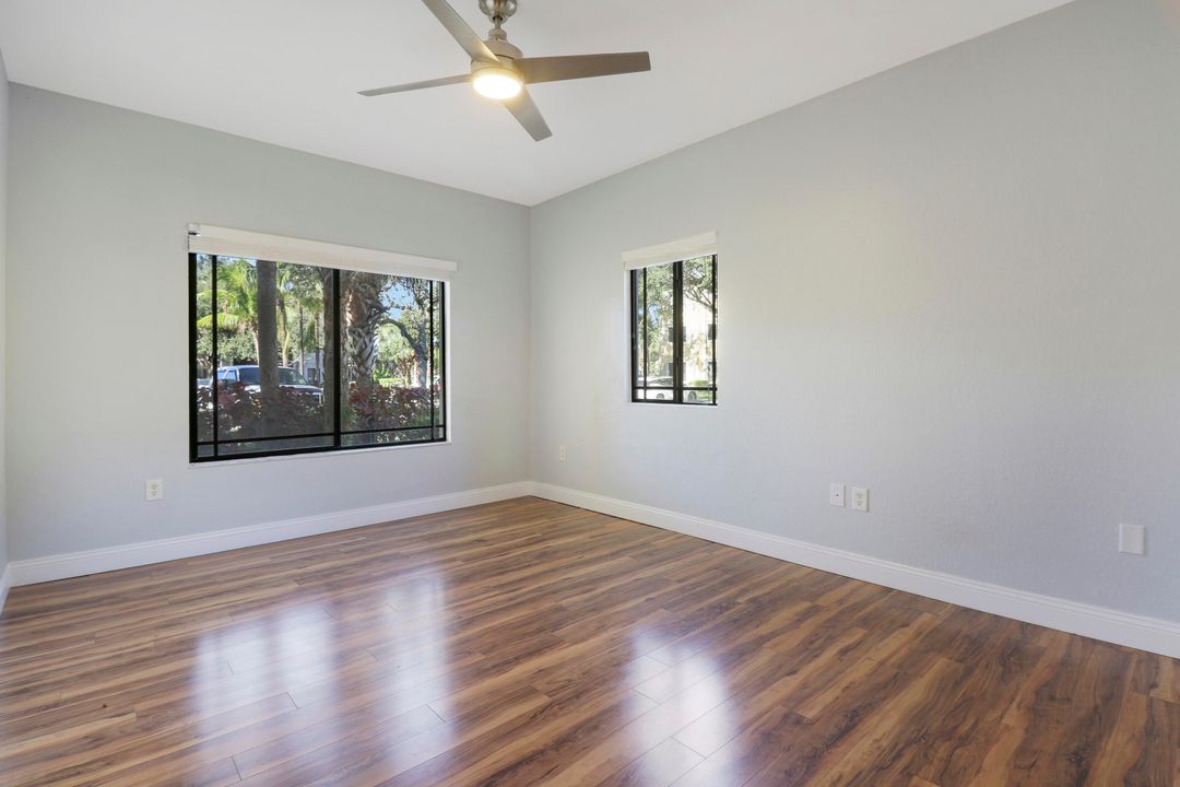 Active With Contract: $2,150 (1 beds, 1 baths, 878 Square Feet)