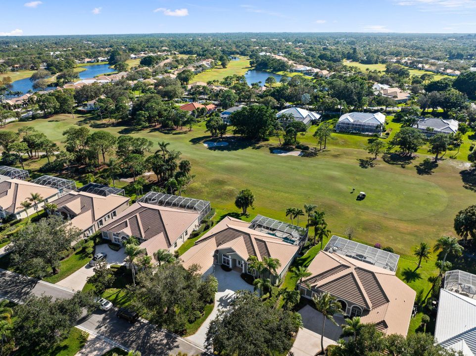 For Sale: $799,900 (3 beds, 3 baths, 2584 Square Feet)