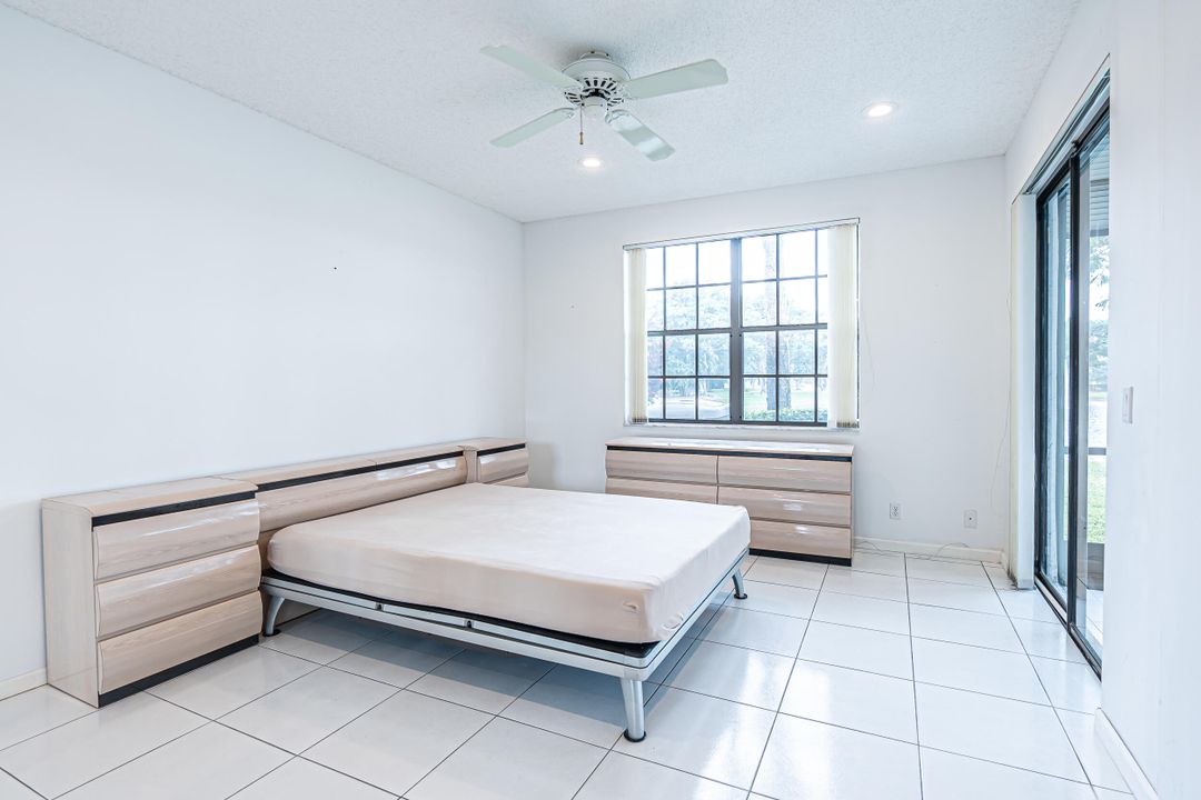 For Sale: $575,000 (3 beds, 2 baths, 1844 Square Feet)