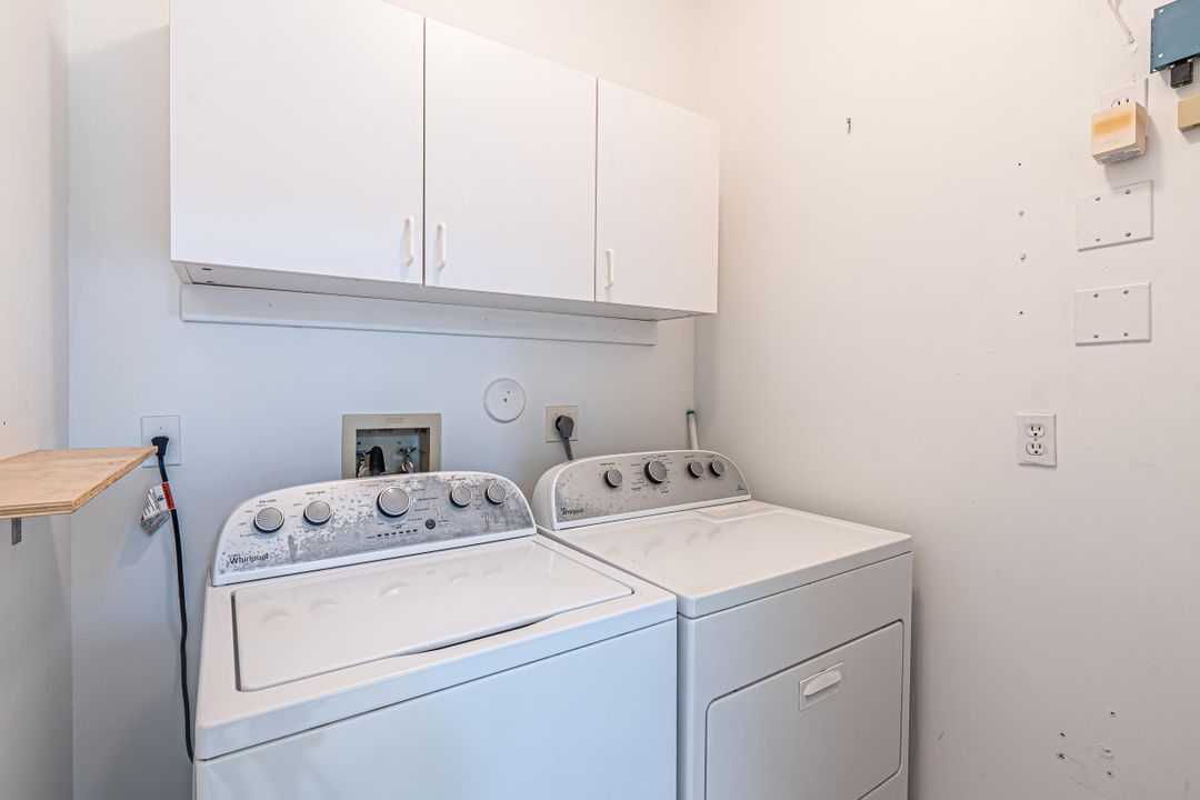 For Sale: $575,000 (3 beds, 2 baths, 1844 Square Feet)