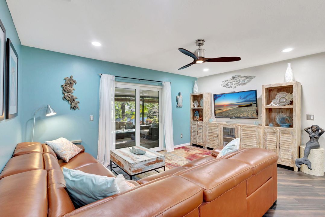 For Sale: $775,000 (3 beds, 2 baths, 1678 Square Feet)