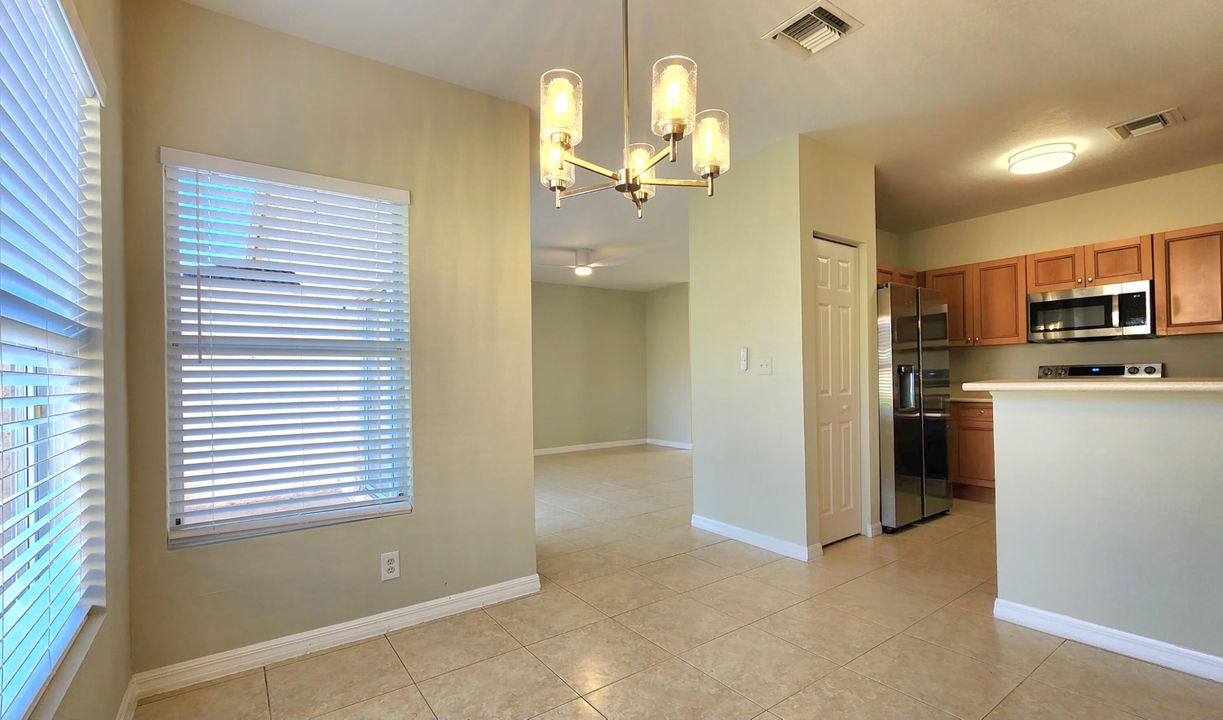 For Sale: $359,750 (3 beds, 2 baths, 1543 Square Feet)