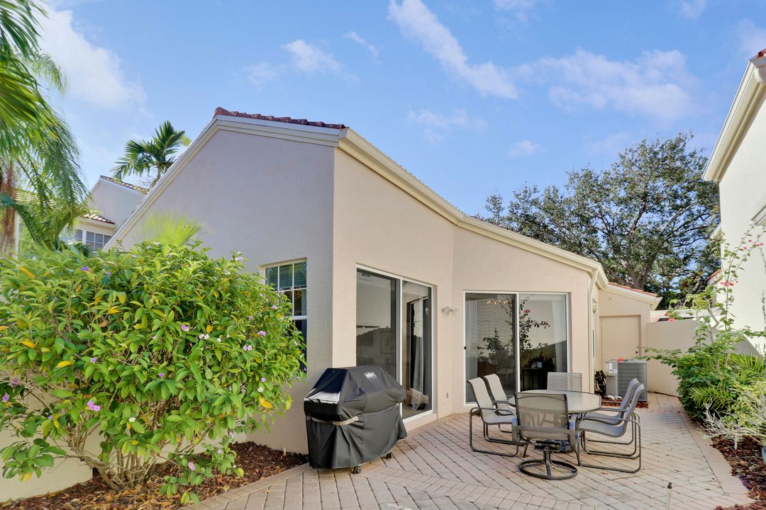 For Sale: $649,900 (3 beds, 2 baths, 1438 Square Feet)