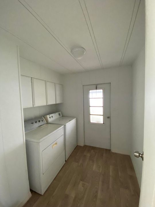 For Sale: $103,700 (2 beds, 2 baths, 1258 Square Feet)