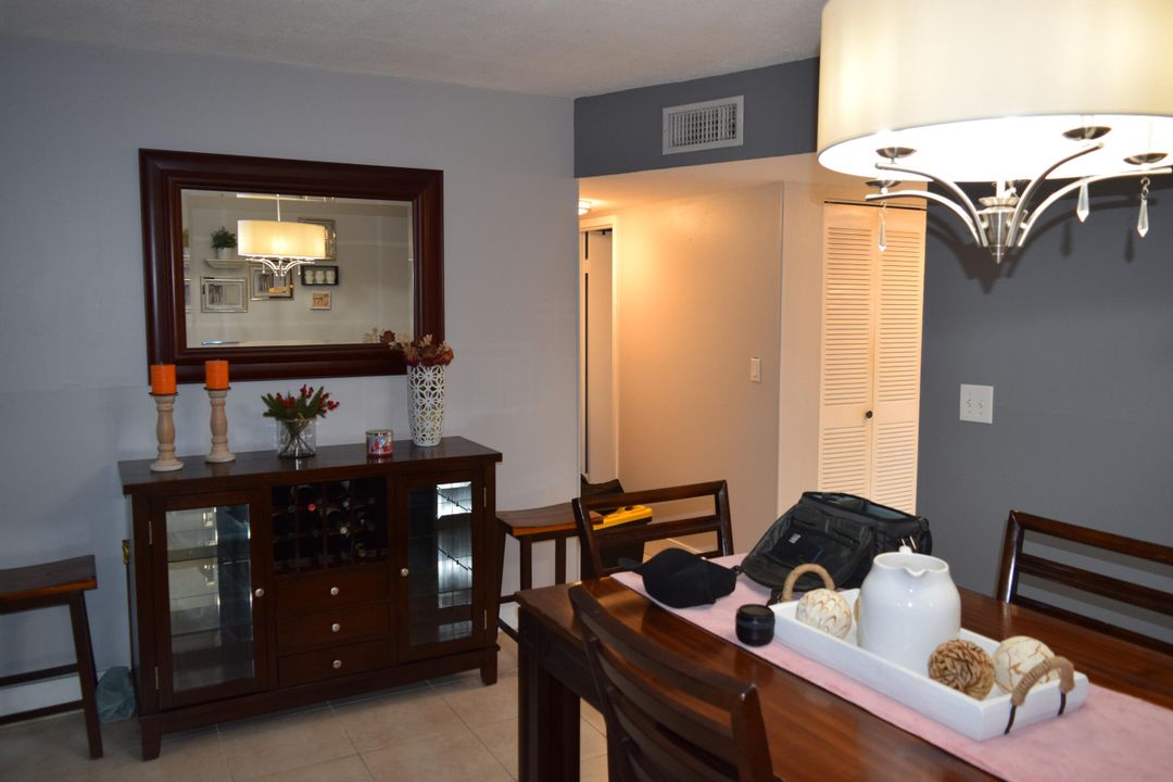 For Sale: $165,000 (2 beds, 2 baths, 1025 Square Feet)