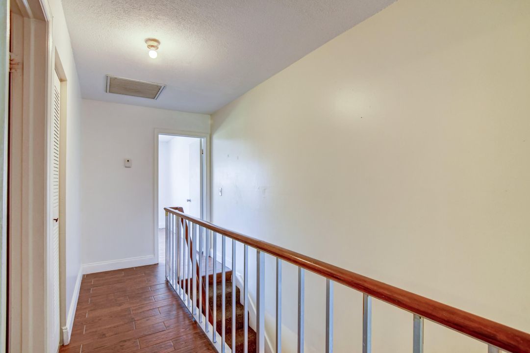 For Sale: $248,000 (2 beds, 1 baths, 1000 Square Feet)