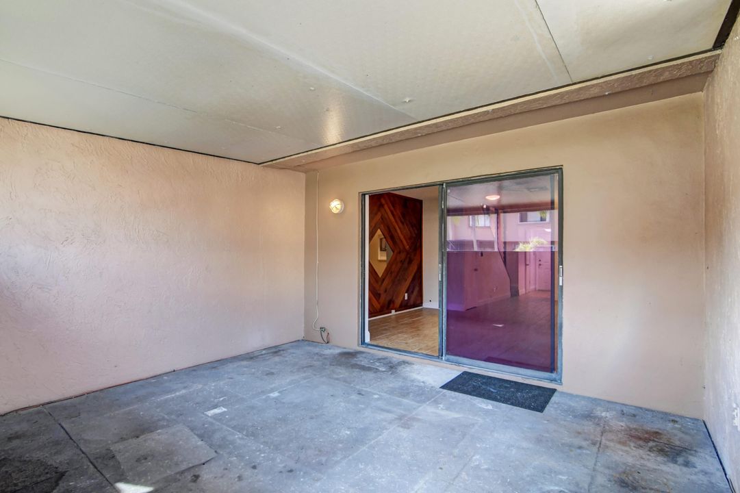 For Sale: $248,000 (2 beds, 1 baths, 1000 Square Feet)