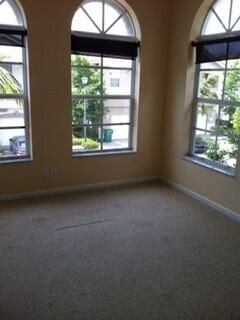 Active With Contract: $1,900 (2 beds, 2 baths, 1022 Square Feet)