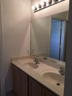 Active With Contract: $1,900 (2 beds, 2 baths, 1022 Square Feet)