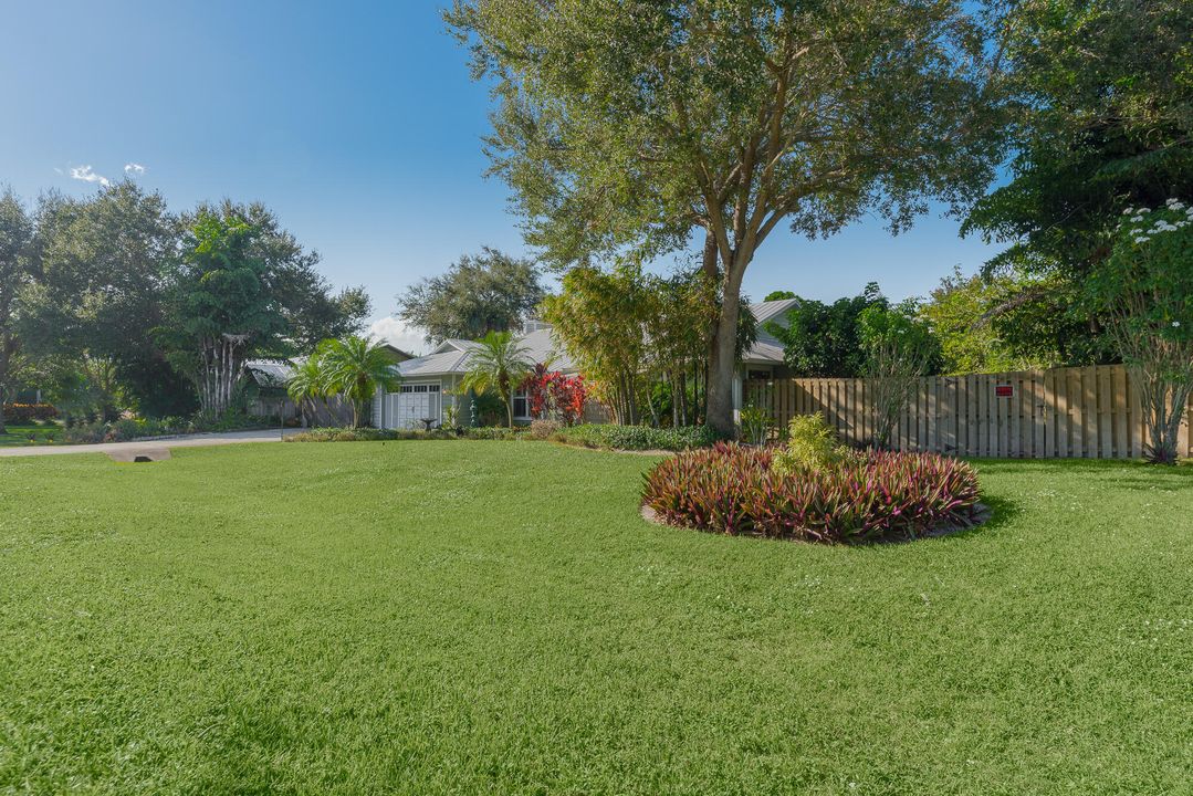 For Sale: $715,000 (3 beds, 2 baths, 2354 Square Feet)