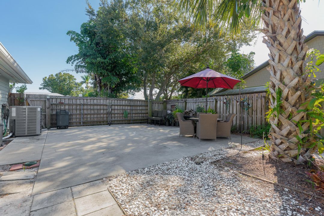 For Sale: $715,000 (3 beds, 2 baths, 2354 Square Feet)