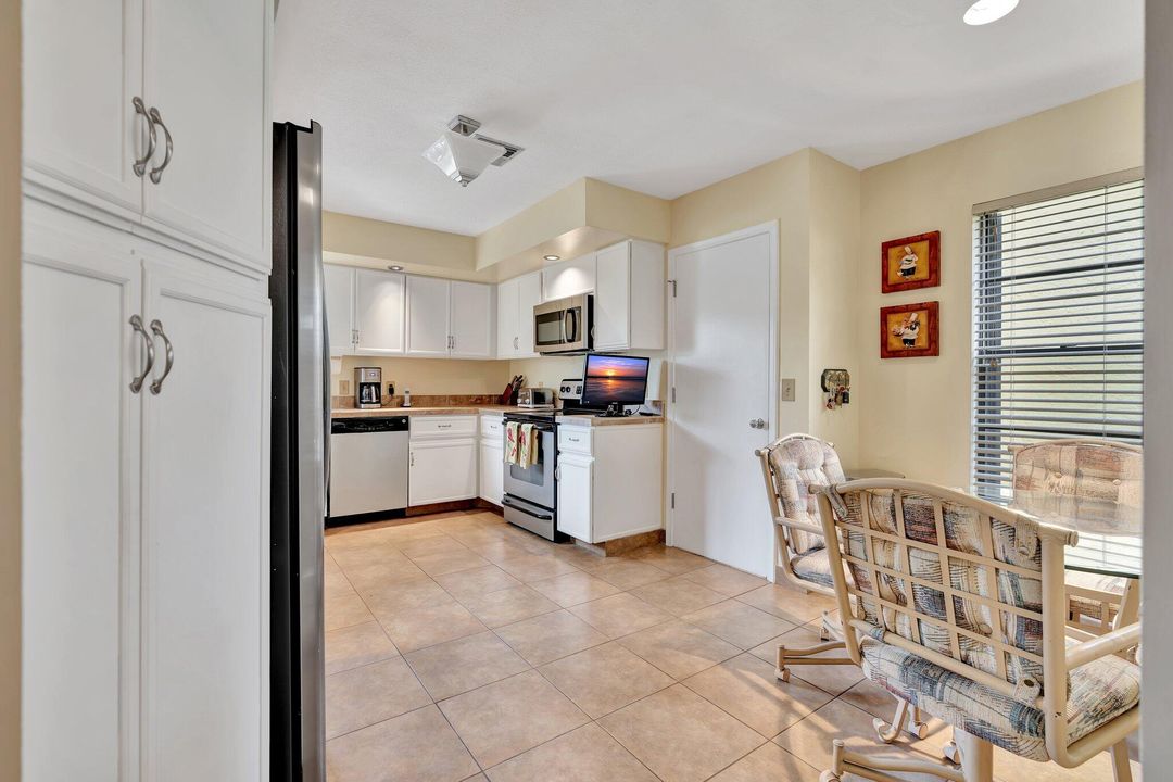 For Sale: $580,000 (2 beds, 2 baths, 1643 Square Feet)