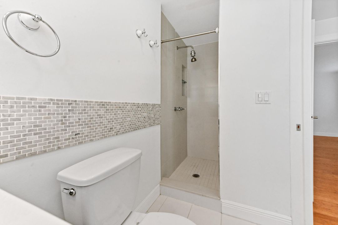 For Sale: $510,000 (4 beds, 2 baths, 1594 Square Feet)